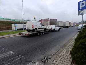 Nowoczesna autolaweta świadcząca usługi pomocy drogowej na terenie Bytomia