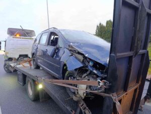 Całodobowa pomoc drogowa Celiny i auto laweta FASTHOL na drodze krajowej DK78